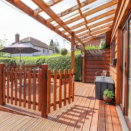 Varley Villa Newtown  Esterno foto