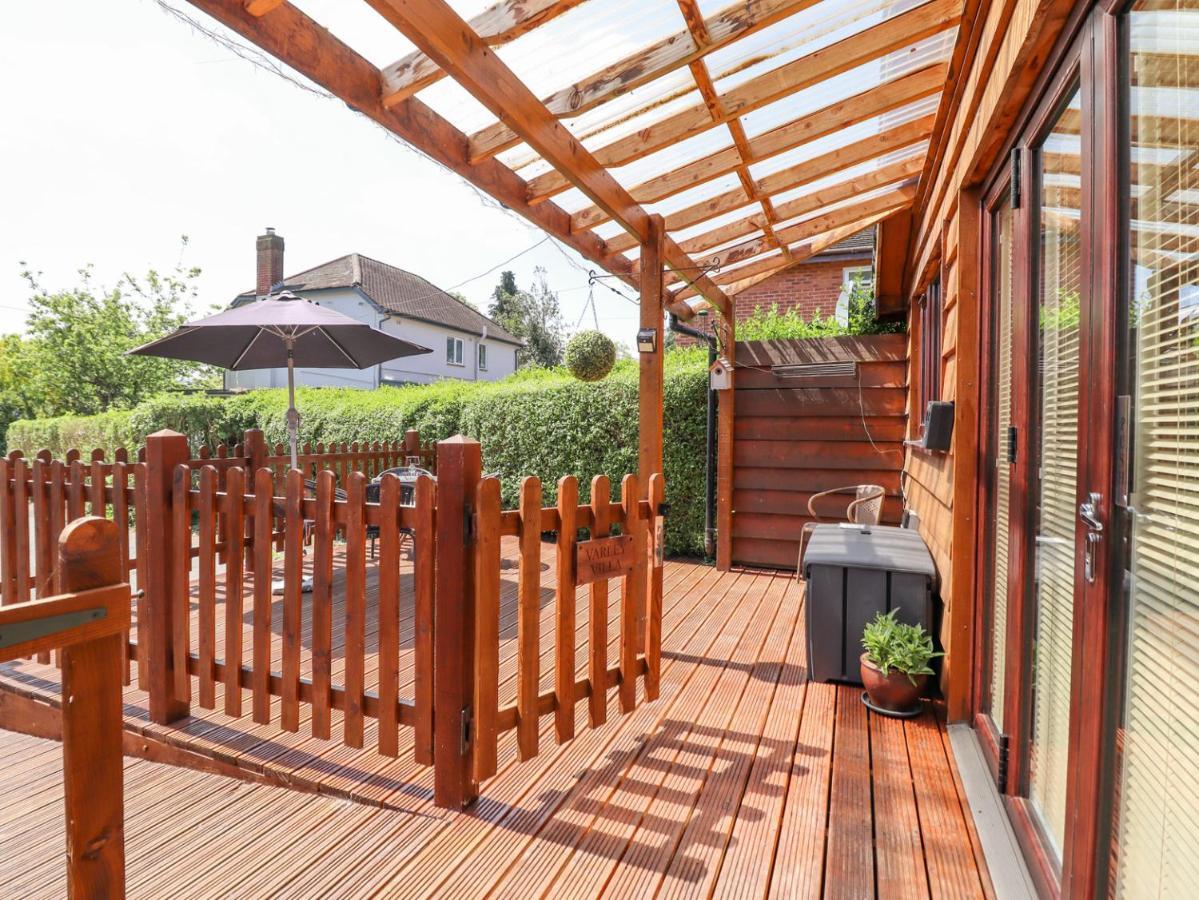 Varley Villa Newtown  Esterno foto